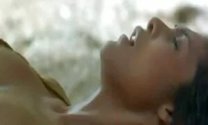 الکسا عكسهاي سكسي خارجي گریس دوست دارد در رختخواب فریاد بزند