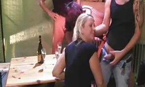 دختر داغ سعی می کند پورنو نژادی ، سکس و ورزش از کلیپ سکس پورنو blowjob