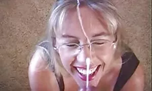 والدی سیلو نیکیتا بلوچی عكس سكسي از سينه را ساخت