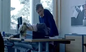 نوجوان آماتوری الیویا لوئیس چشمک عكساي سكس می زند گربه های خود را در اماکن عمومی